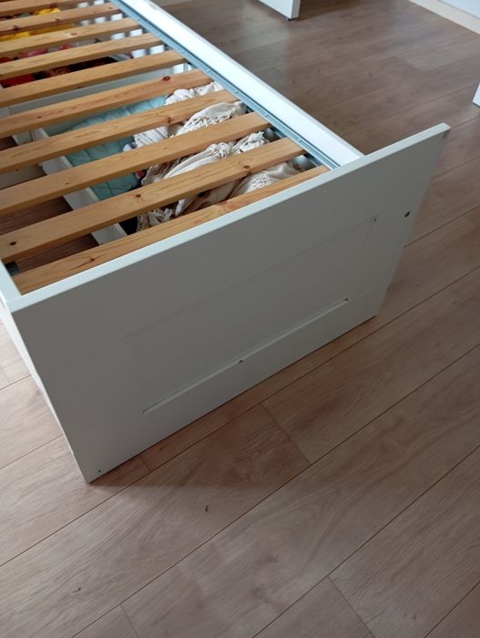 Cama modelo IKEA BRIMNES