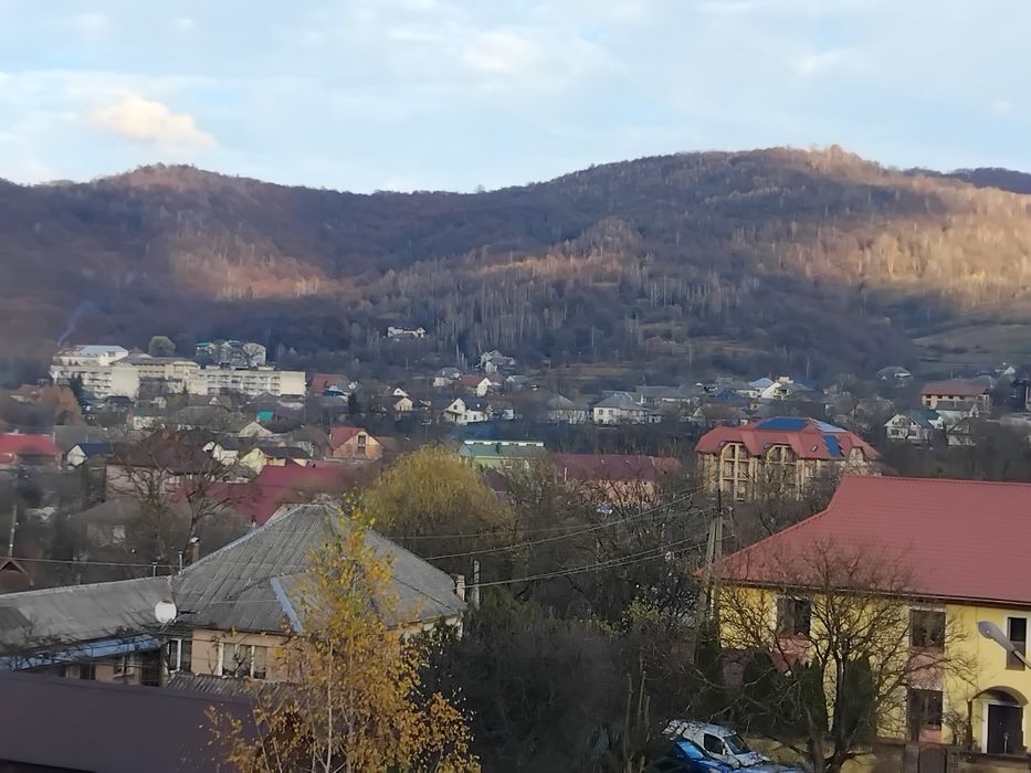 Ціну знижено! Продаю трьох кімнатну квартиру курорт Поляна Закарпатсь