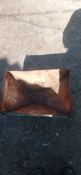 Бак туковий на сівалку
