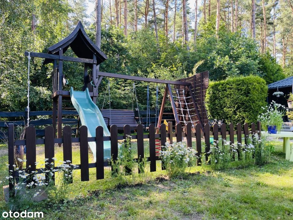 Przestronny dom wolnostojący z piwnicą i tarasem