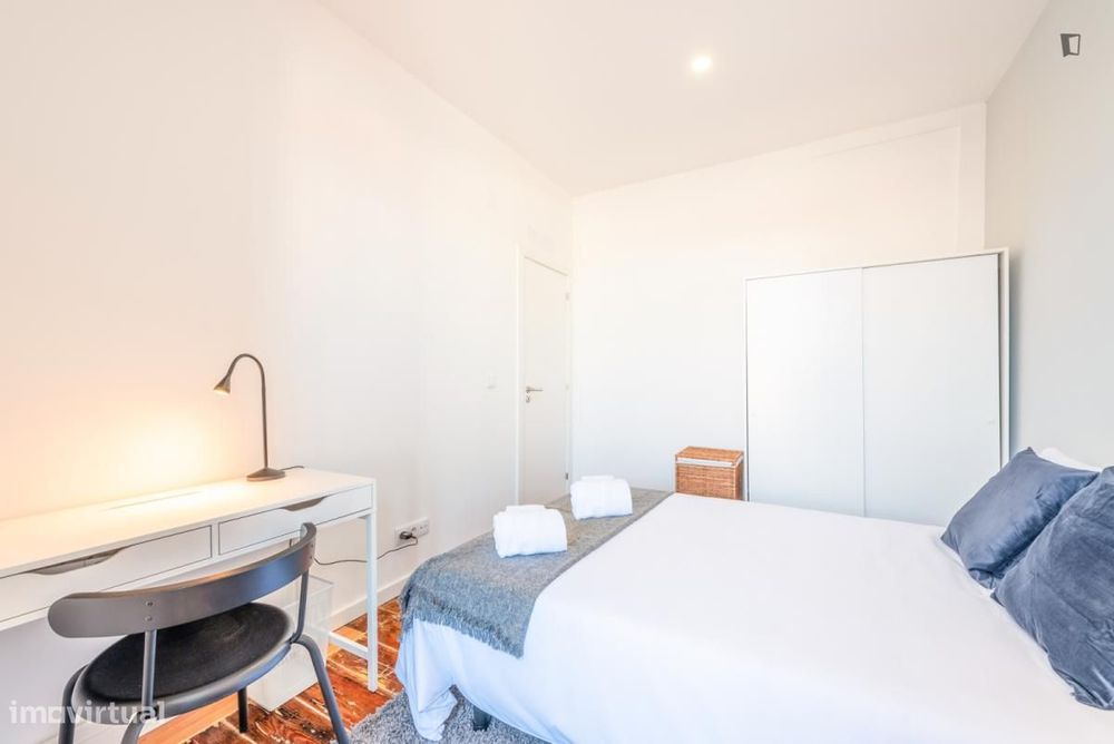 Quarto - localizado em Mouraria Lisbon