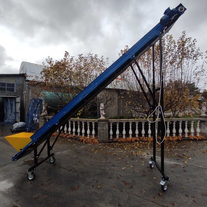 Погрузчик. Ленточный конвейер. Транспортер стрічковий