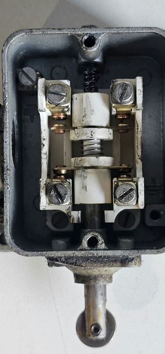 Łącznik krańcowy Fael 6A 500V