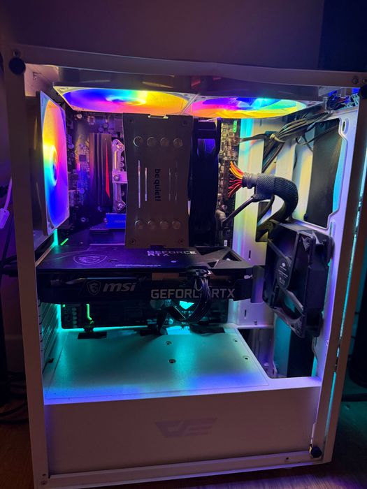 Sprzedam komputer w dobrym stanie.