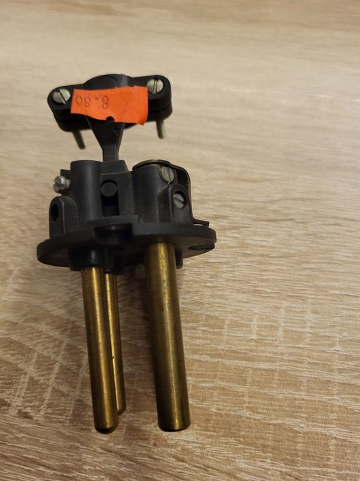 Wkład do wtyczki metalowej nowy