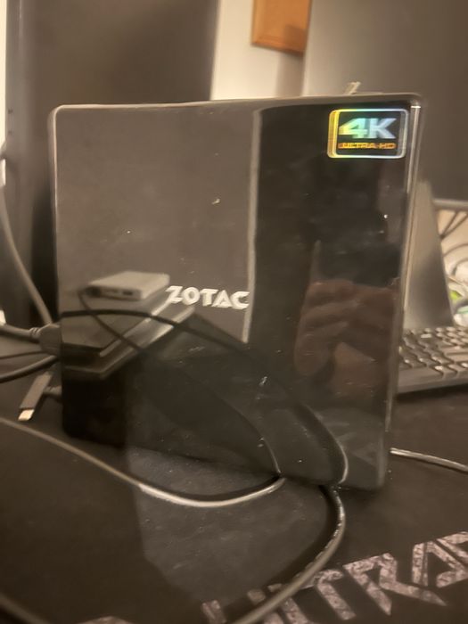 Mini pc, terminal Zotac ZBOX BI322 N3050/8GB RAM/32GB/Win10 home lab