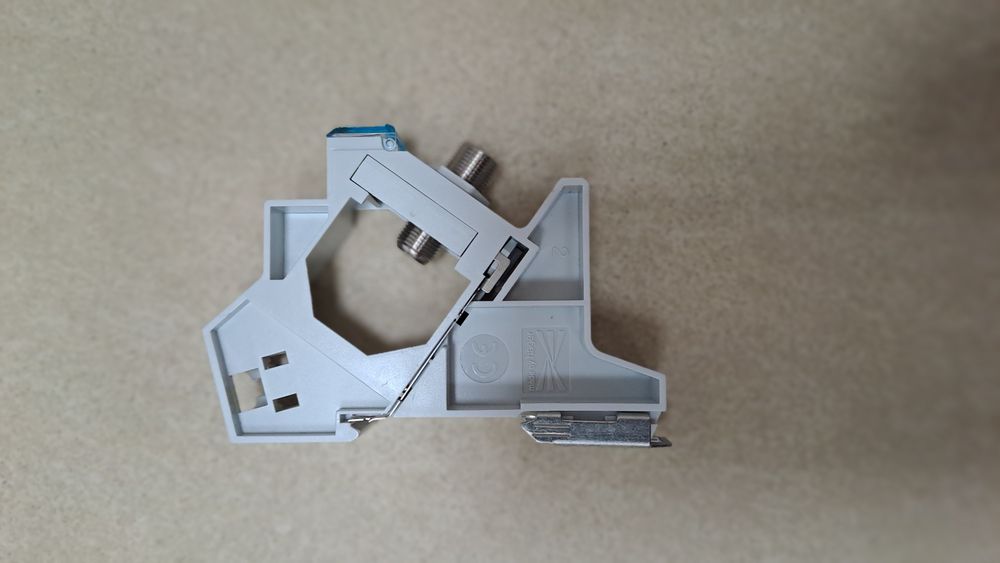 Hager moduł koncentryczny F/F 1M TN010S