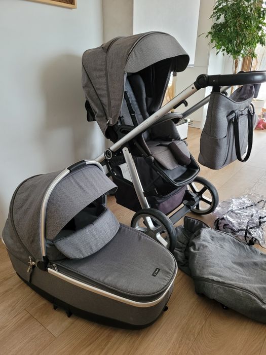 Wózek Espiro Next Spacerówka, gondola i nosidło Britax