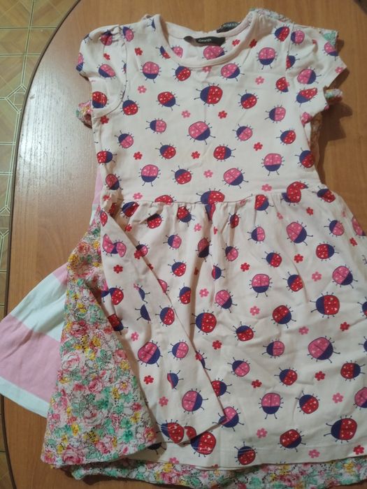Платья для девочки лотом