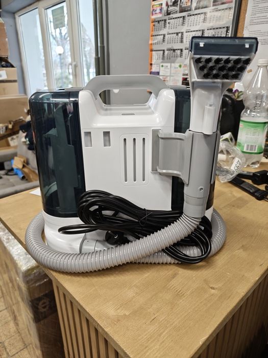 Odkurzacz piorący 11 kPa 450 W świetnie pierze