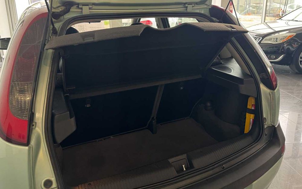 Opel Corsa 2002 рік.