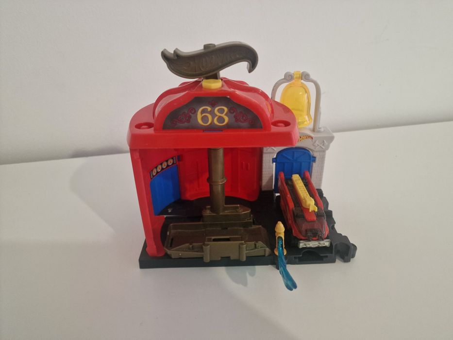 Pista Hot Wheels - Quartel de Bombeiros - Como nova