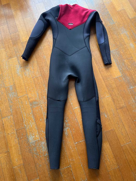 fato surf o´neil hyperfreak 5/4 + o´neil epic 3/4 16 anos rapaz