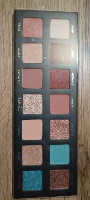 Nowa paleta cieni Coral crush catrice + 8 tomów manga berserk