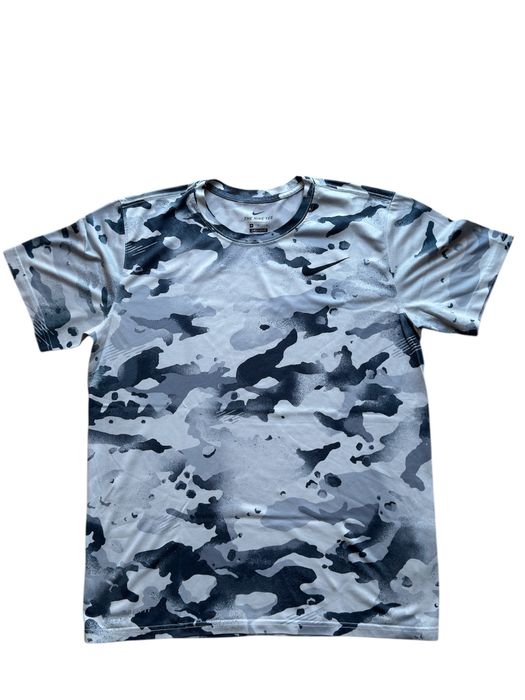 Camisola manga curta Nike Tee Padrão