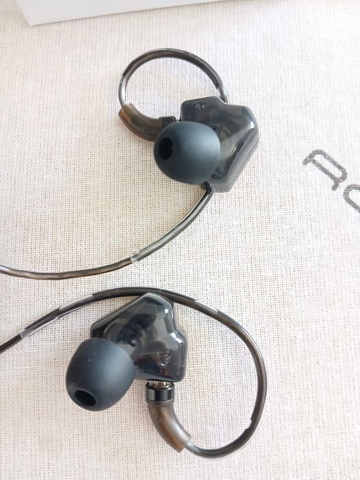 7HZ x Crinacle Zero: 2 - Orange - (NOVO)