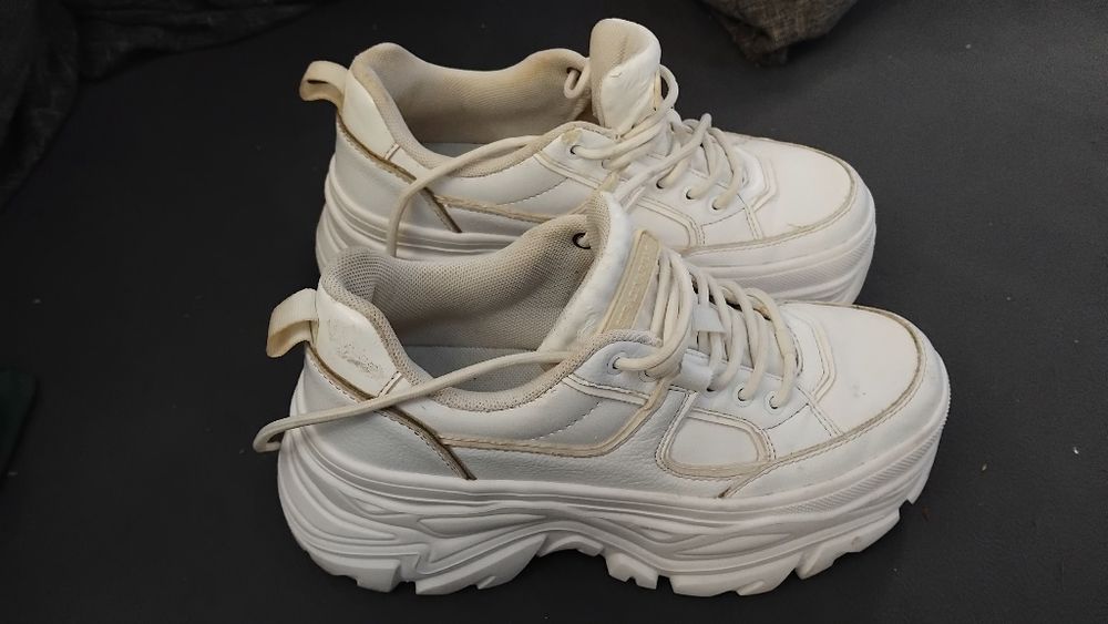 Ténis stradivarius senhora