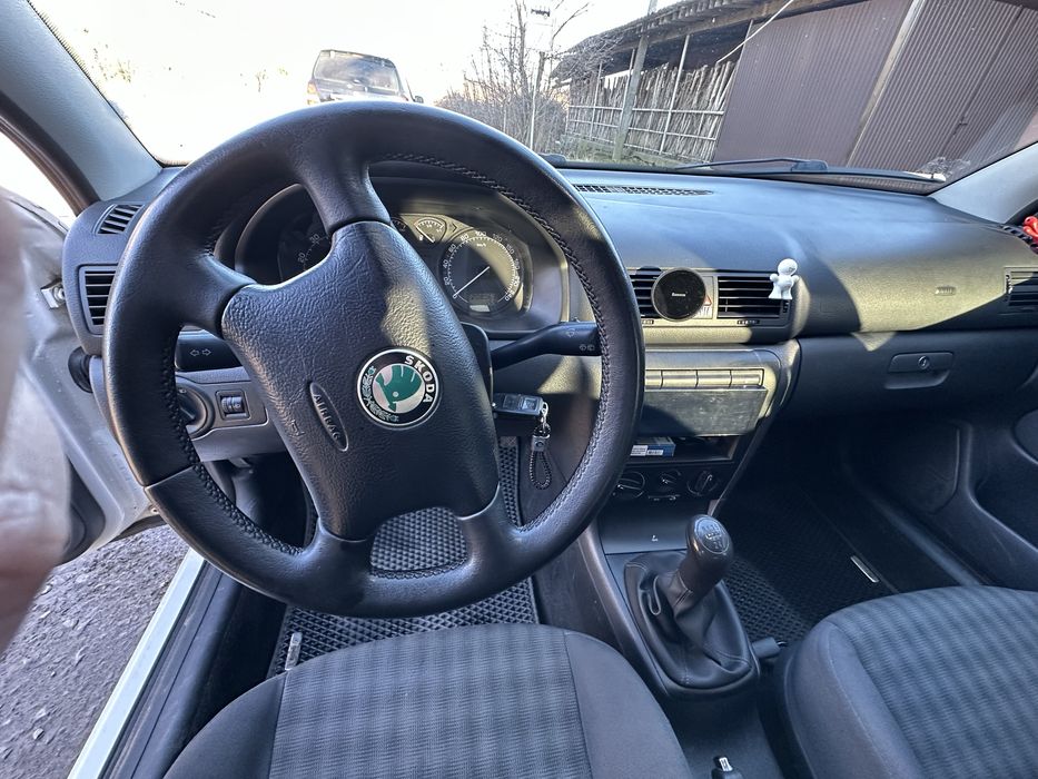 Продам октавію тур 2007 1.6 бензин