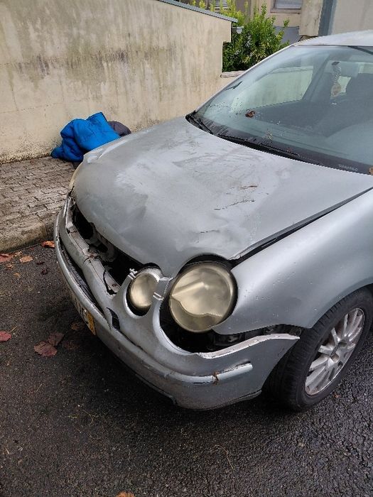 Vw polo 9n para peças ou para quem quiser reparar.