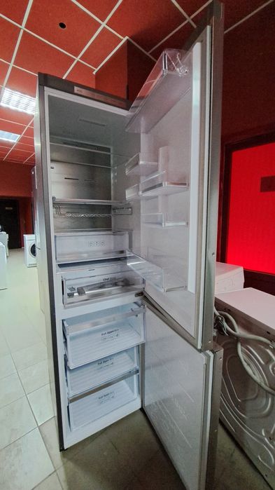 Високий двохкамерний холодильник Bosch kgn09  нержавійка NoFrost