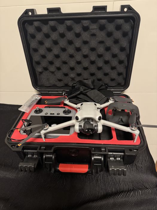 DJI Mini 4 Pro + Extras