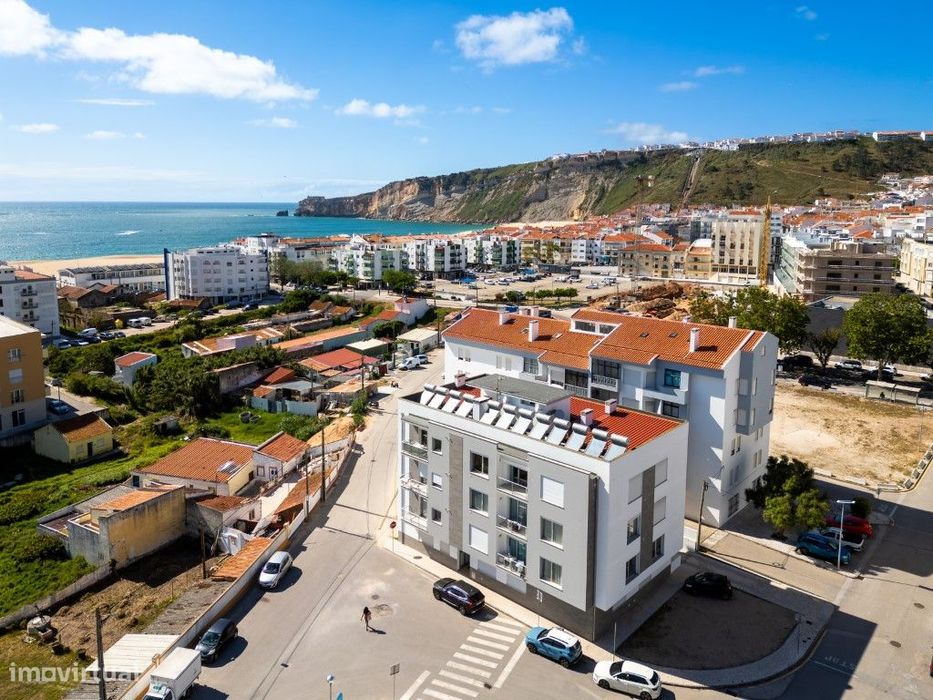 T2 com muita luz natural na Nazaré a 5 Minutos da Praia