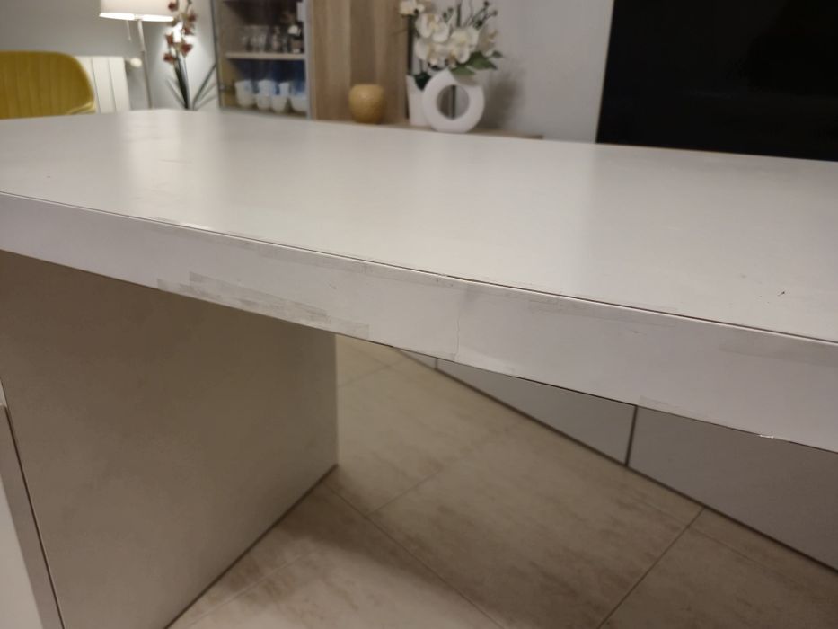 Mesa Ikea Malm usada