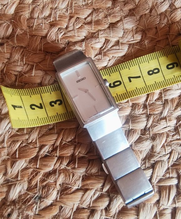 Годинник жіночий Seiko 1N00-6J30 R1 (кварцевий) металевий браслет гарн