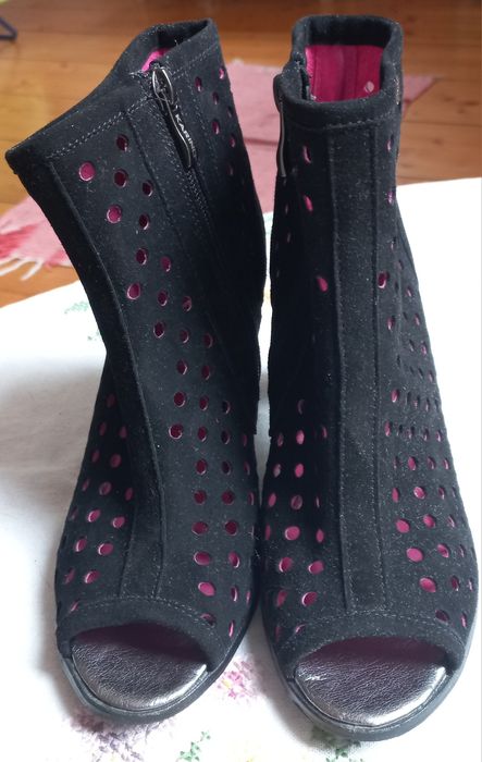 Czarne Botki KARINO 1523/126-P. Na obcasie Skóra naturalna stan bdb.