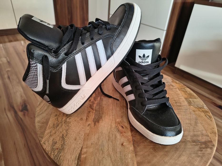 Buty Adidas Varial Mid