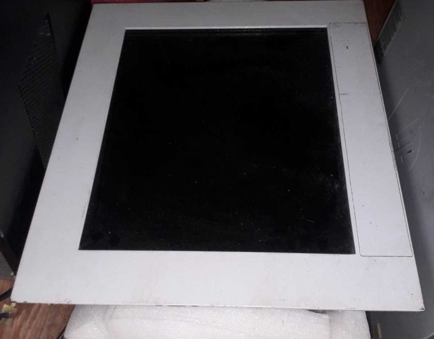 Сенсорный монитор