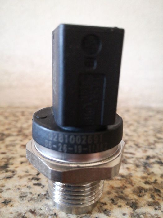 Sensor pressão de régua de combustível Mercedes e VW ref. no anúncio