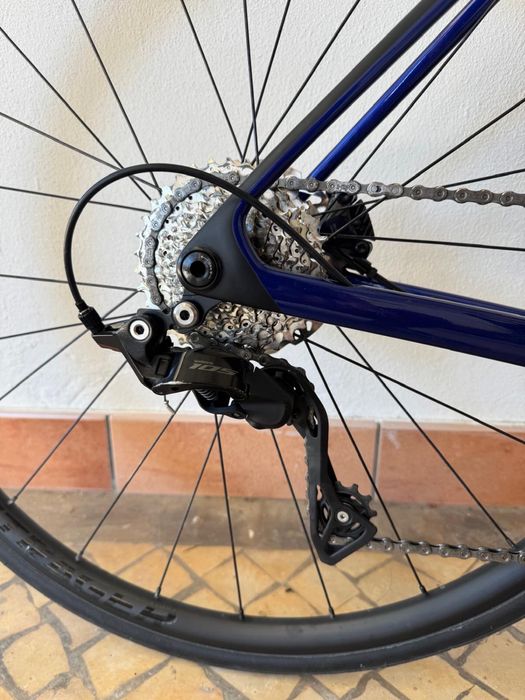 Trek Madone SL5 Gen 8 Carbono Shimano 105