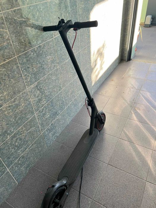 Xiaomi Mi Electric Scooter Pro 2 – Pneu Traseiro Furado (Original c/ Software Modificado)