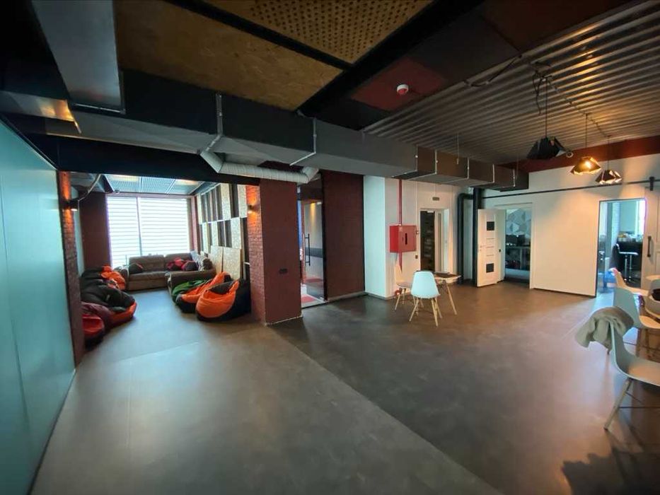 Оренда офісу 450 м² у бізнес-центрі "Маяковський", 11 поверх.