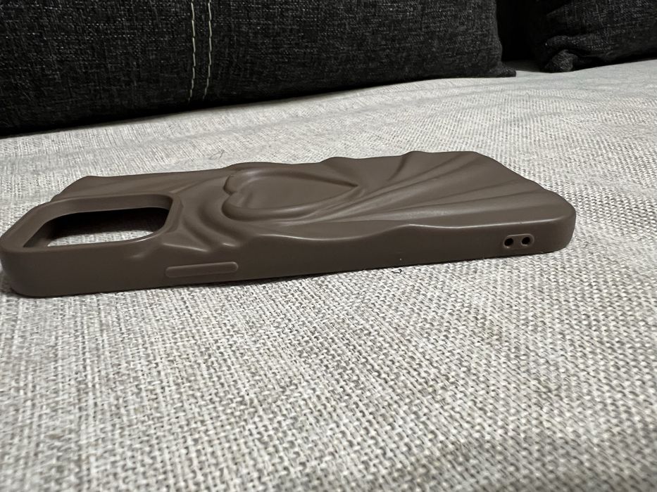 Чохол на IPhone 13 pro max об’ємне серце, 3D візерунок