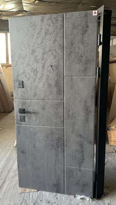 Бостон двері Безкоштовний монтаж Вхідні двері в квартиру з монтажем