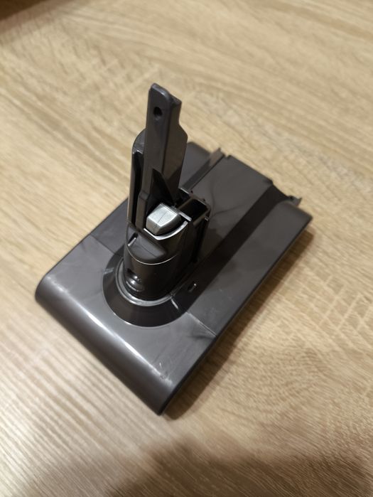 Акумулятор Dyson V7