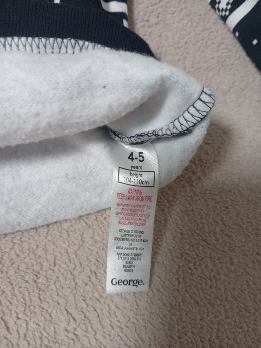 Свитерок новогодний