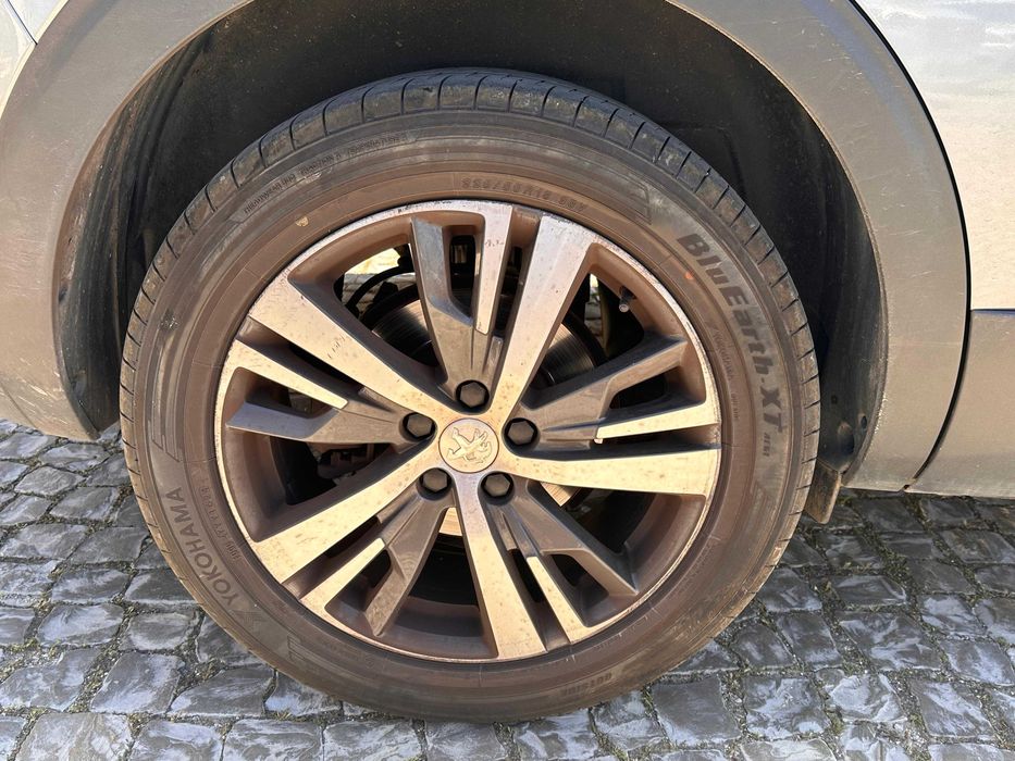 Peugeot 5008 BlueHDI 130 EAT8 Allure