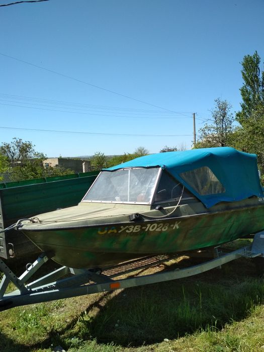 Лодка Крым в хорошем состояние !