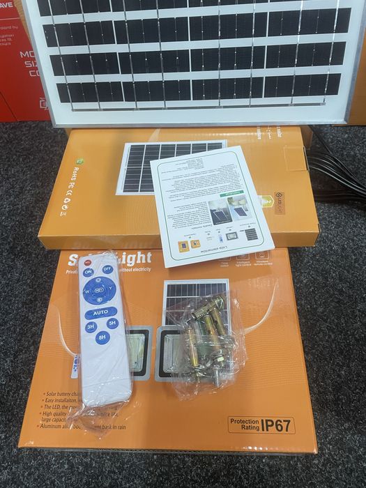 Lampa solarna VÖGLER GmBh 150W neutral, sensor zmierzchu SOLAR LIGHT