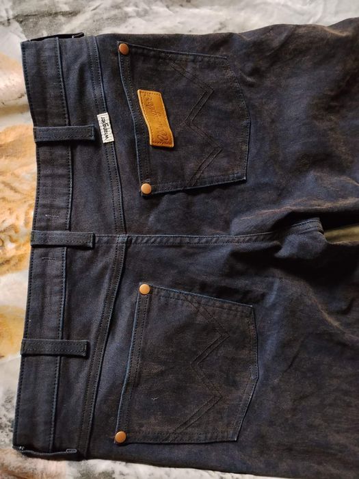 джинси Wrangler  (наш 44-46)з ефектом м'якого бархату