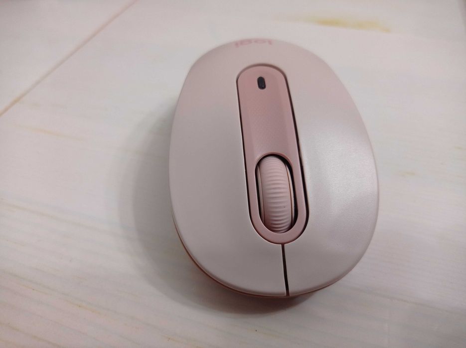 Myszka Logitech M650 różowa