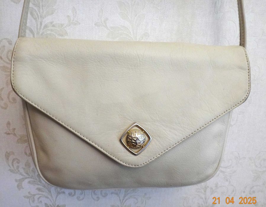 Женская кожаная сумочка на плечо (Италия).