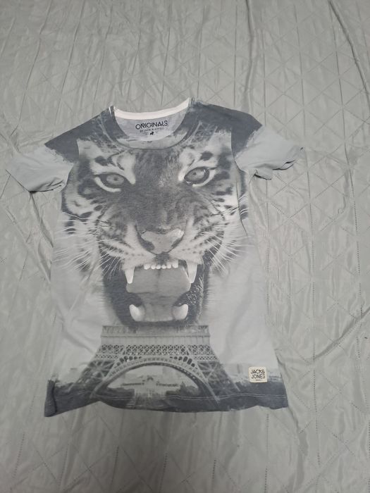 Продаю стильну футболку Jack & Jones Originals з тигром — M