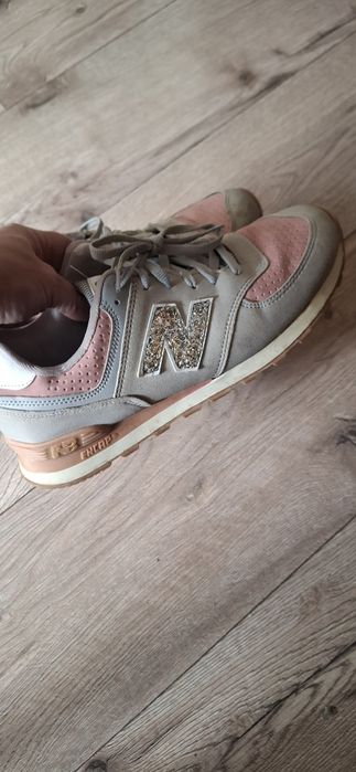 Buty snakersy New Balance 40