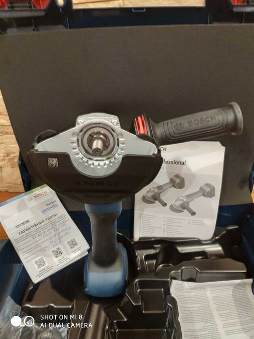 Кутова шліфмашина BOSCH GWS 18V-11 S