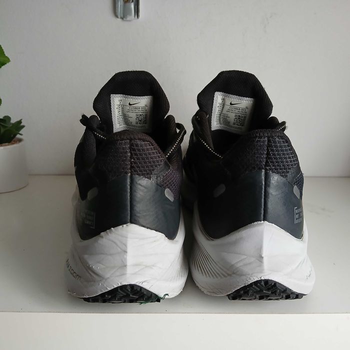 Nike Winflo 7 Shield buty do biegania damskie r. 38