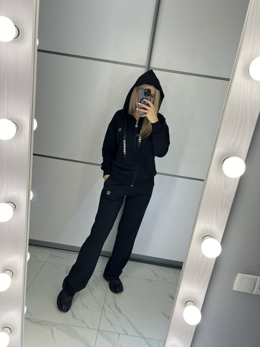 Костюм  жіночий  Chanel з  брюками палаццо та сірий